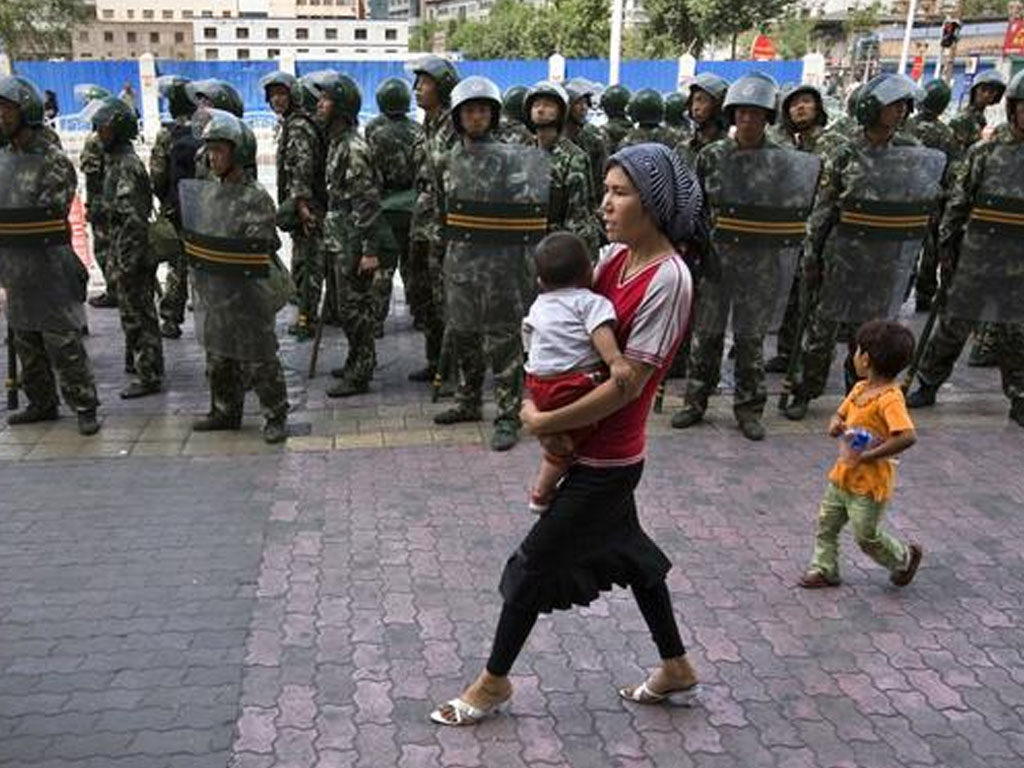 perempuan xinjiang