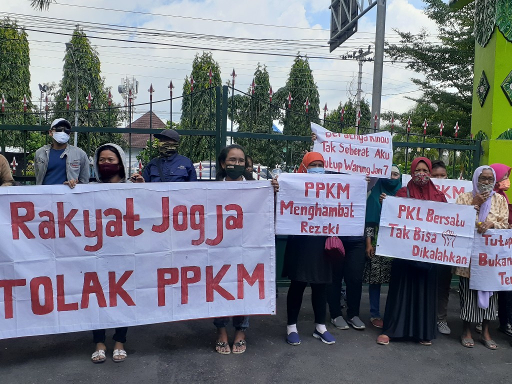Tolak PPKM Yogyakarta