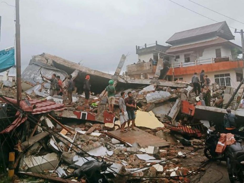 Kerusakan gempa di Mamuju