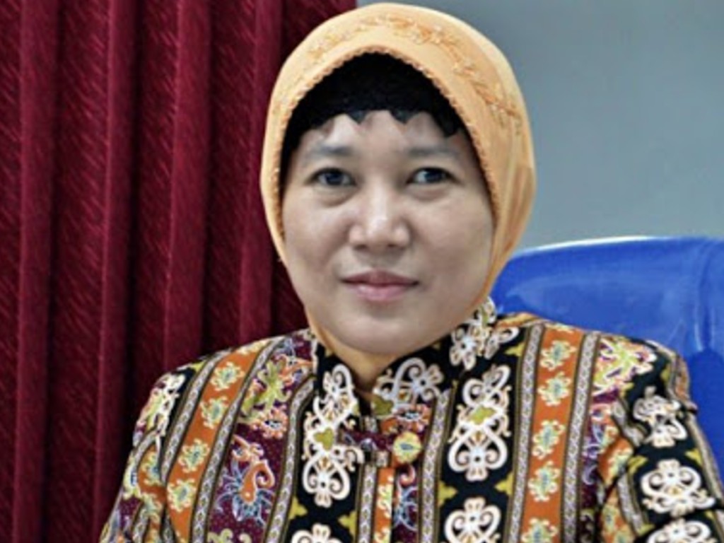 Prof Zullies Ikawati