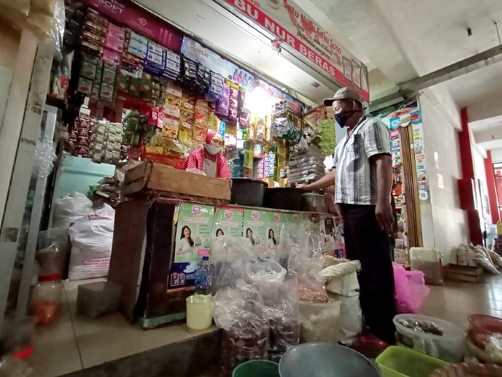 pedagang pasar