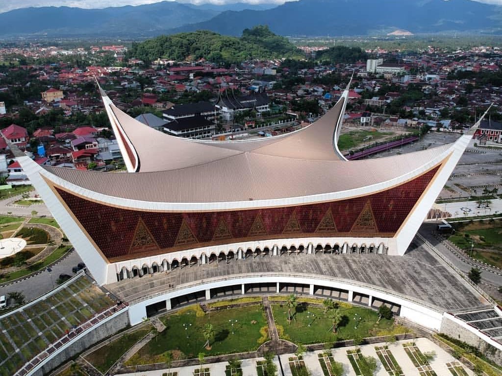 Filosofi dan Keistimewaan Bangunan Masjid Raya Sumatra Barat