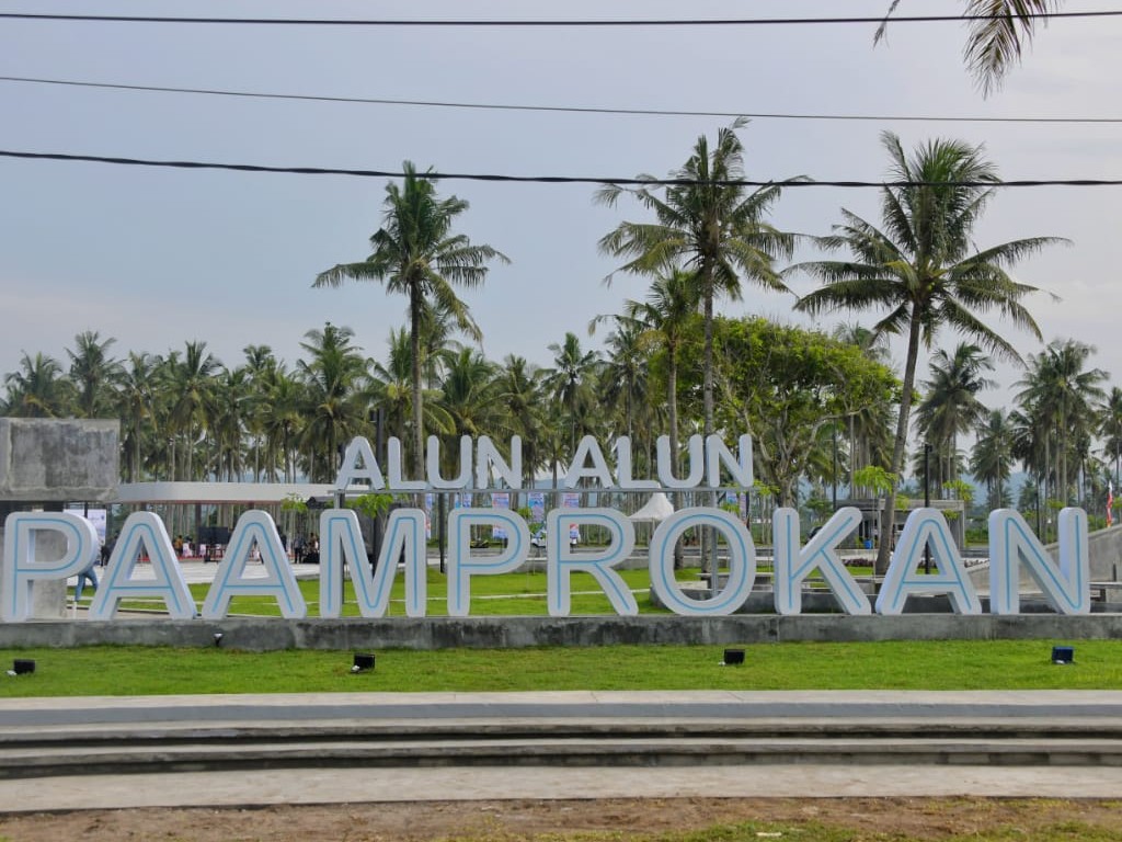 Alun-alun Paamprokan