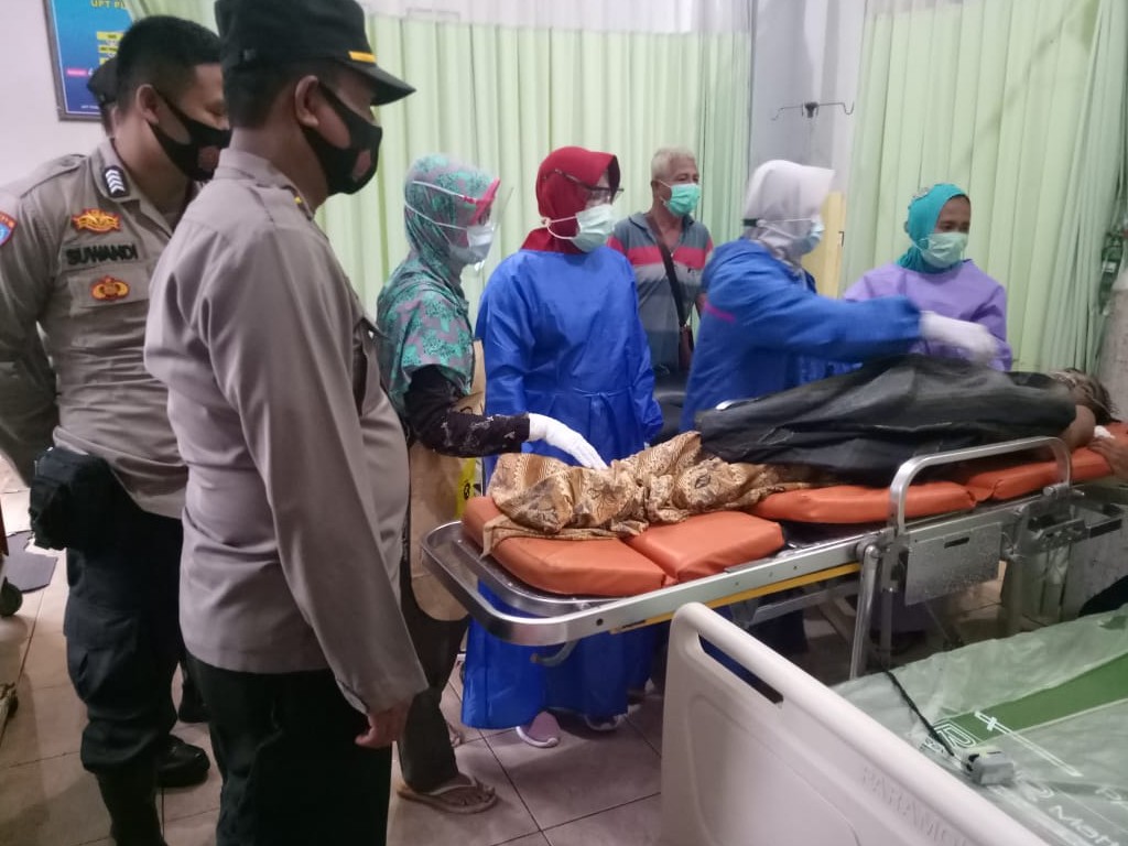 pencari teratai kudus meninggal