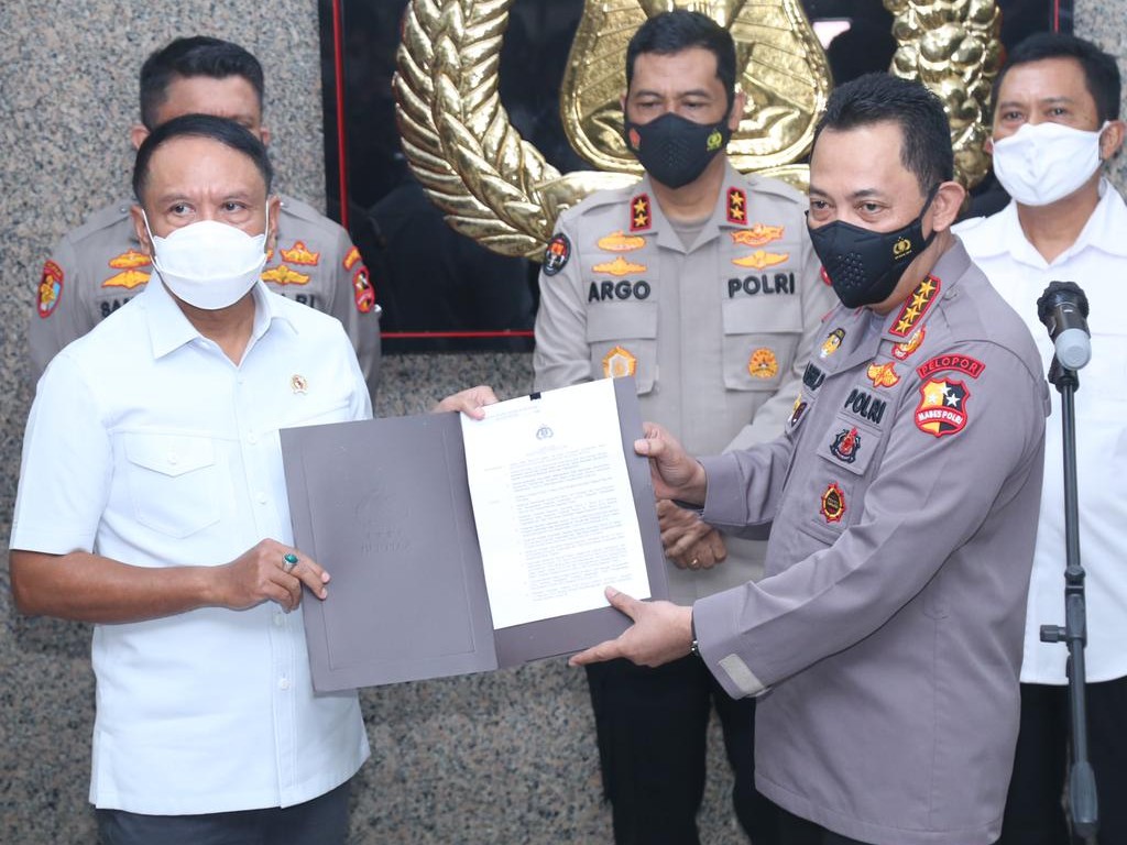 Kapolri Jenderal Listyo Sigit Prabowo dan Menpora Zainudin Amali