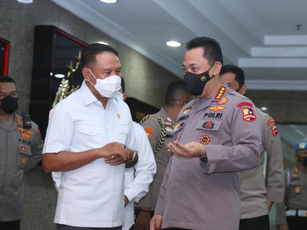 kapolri dan menpora