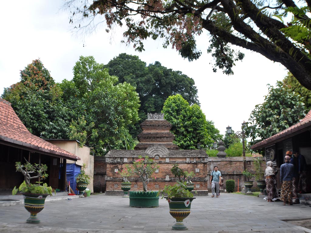 Cerita Makam Raja Mataram 4