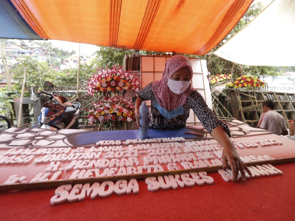 Pengrajin karangan bunga