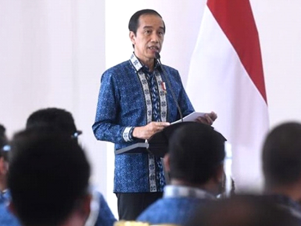 jokowi peluamg