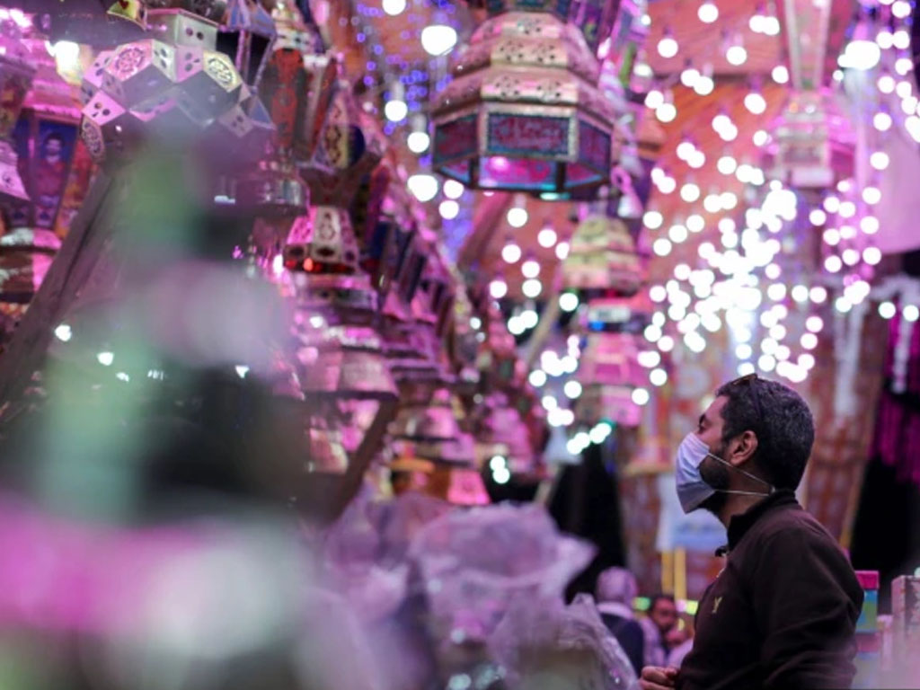 priksa lentera ramadan di kairo