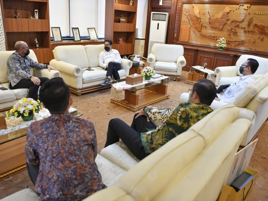 Gus Menteri