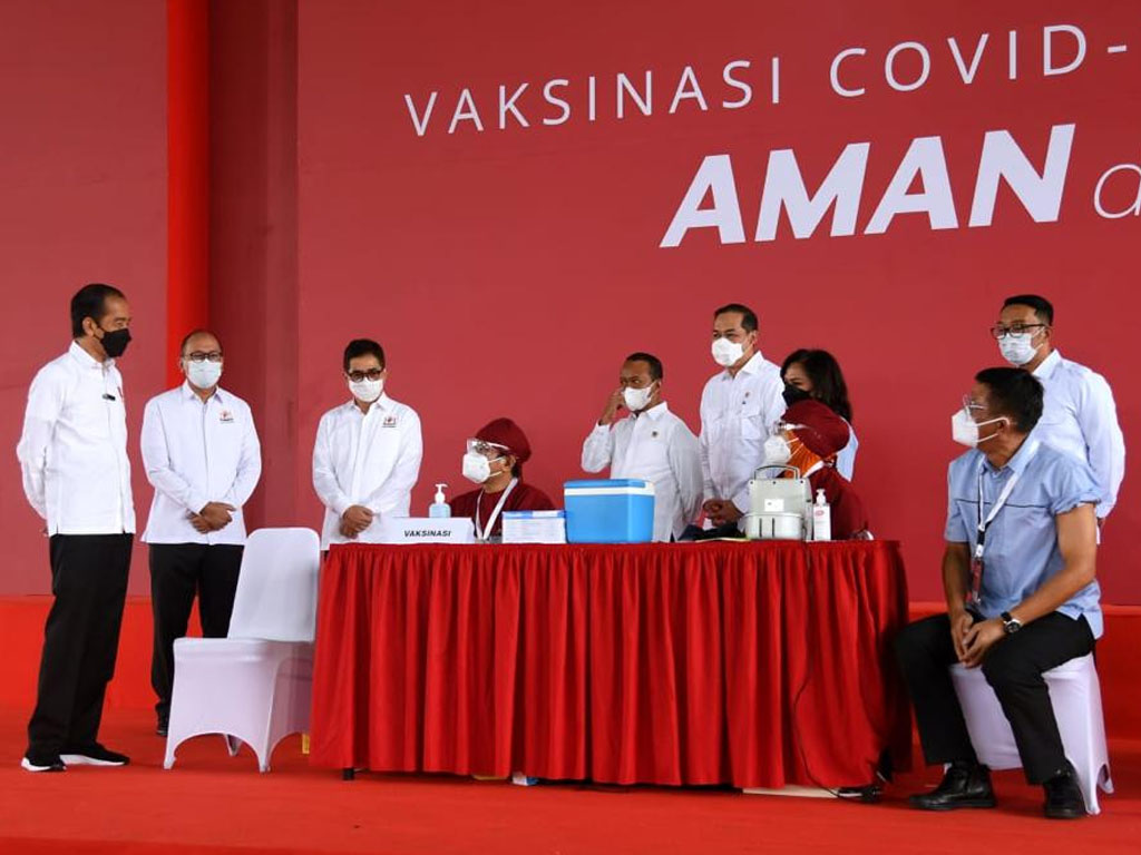 jokowi pantau vaksinasidi unilever