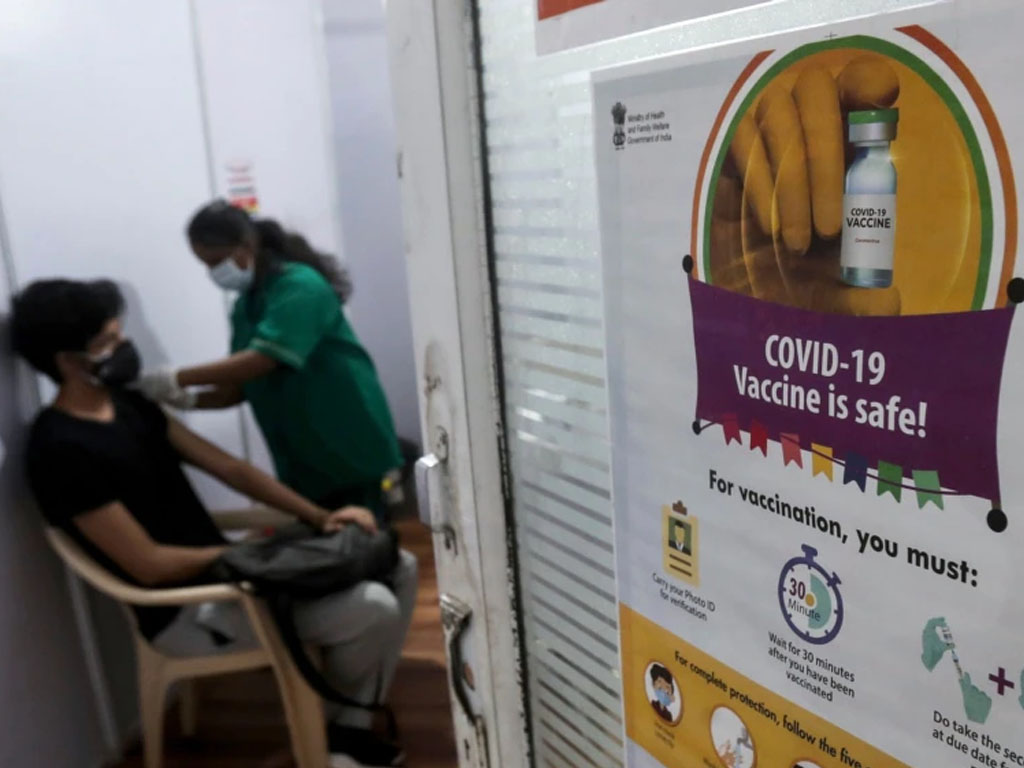 vaksinasi covid di mumbai
