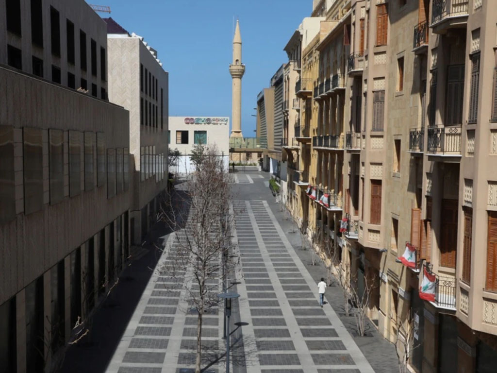 kawasan perbelanjaan  lengang di Beirut Lebanon