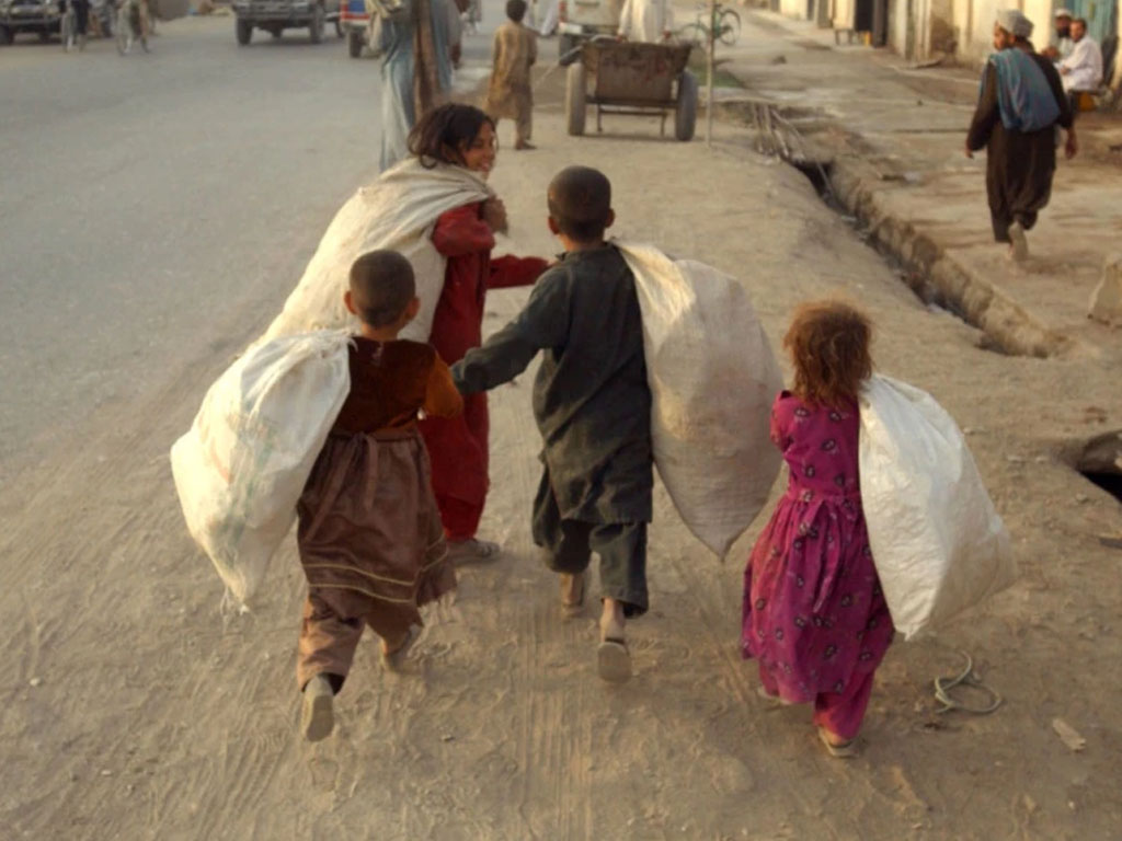 anak di afghanistan