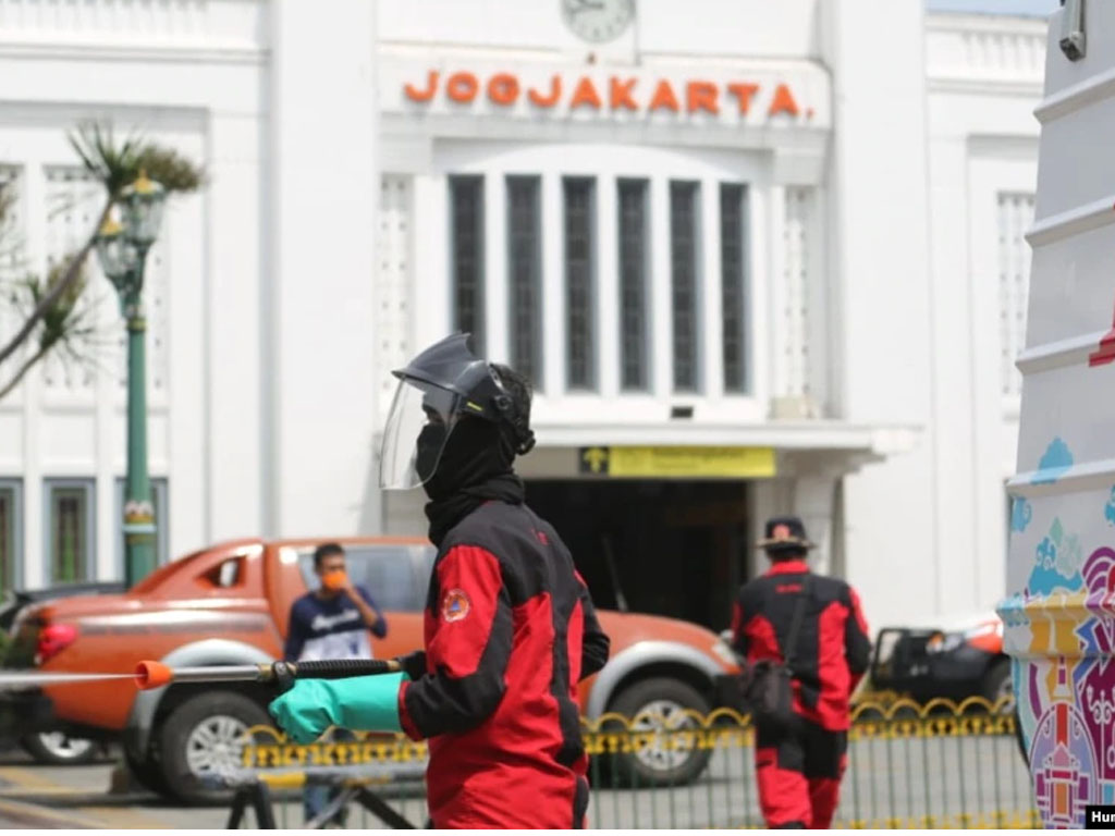 desinfektan di Stasiun Tugu Yogyakarta