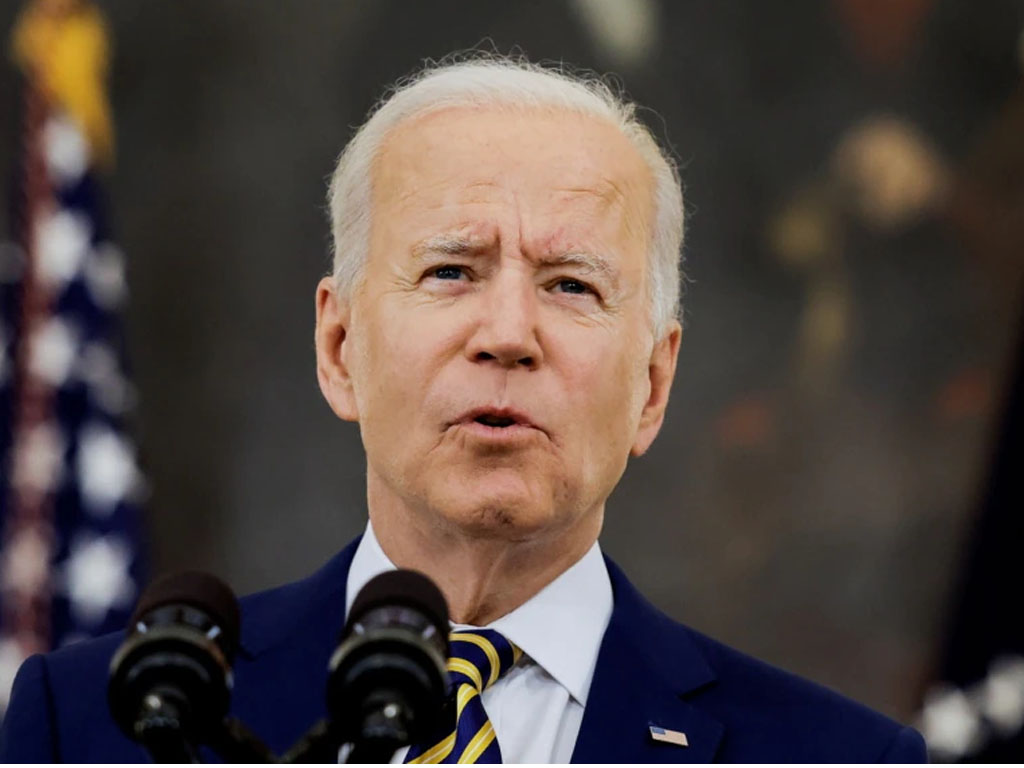 biden umumkan vaksinasi 300 juta