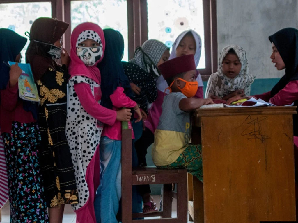 anak sekolah di lebak