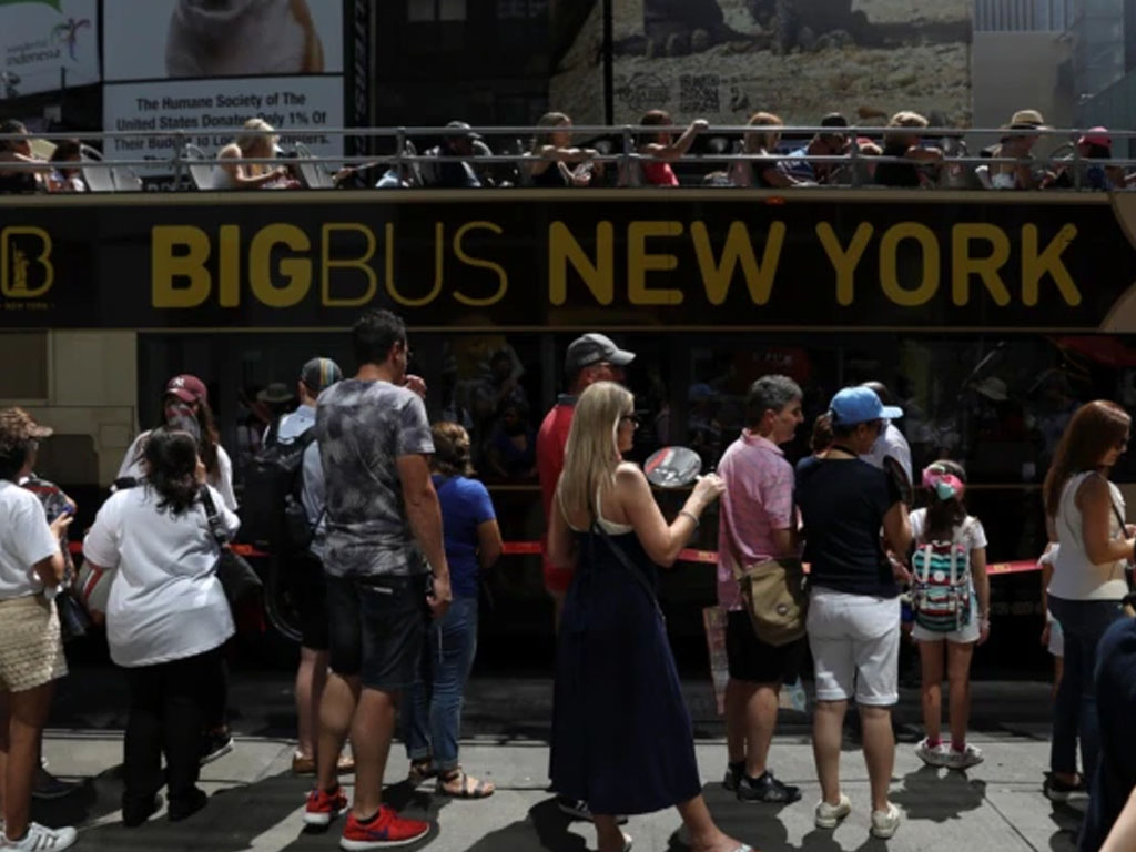 turis antre naik bus new york