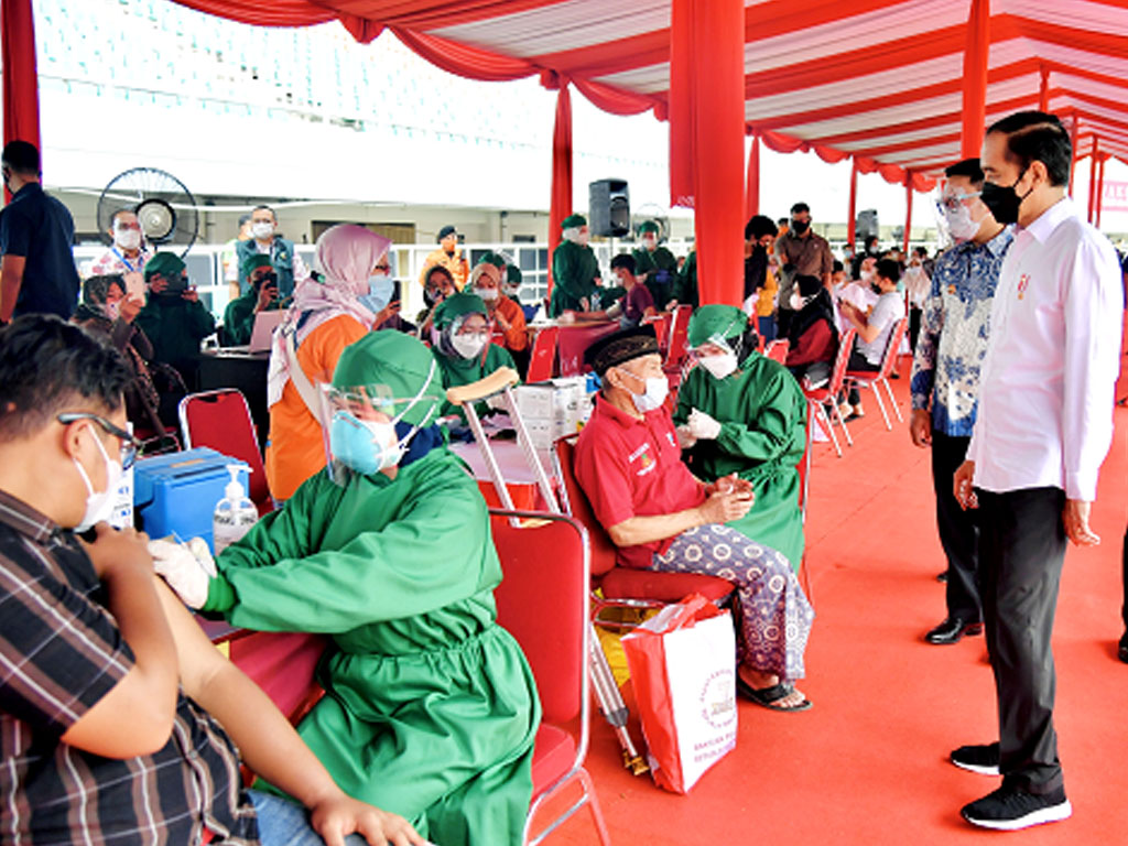 jokowi tinjau vaksinasi di bogor