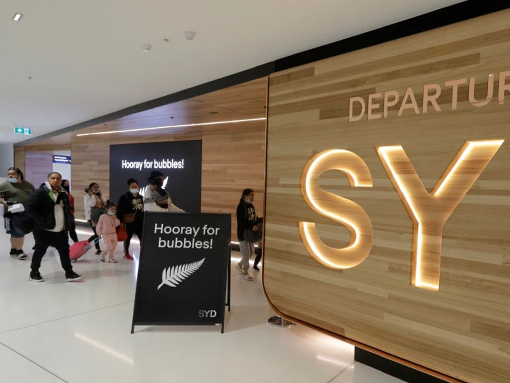 Penumpang bersiap di Bandara Sydney