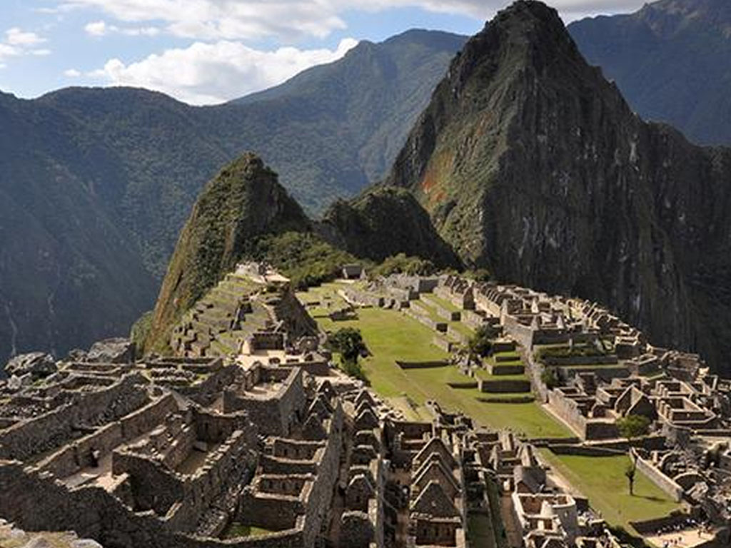 Machu Picchu – Peru - U