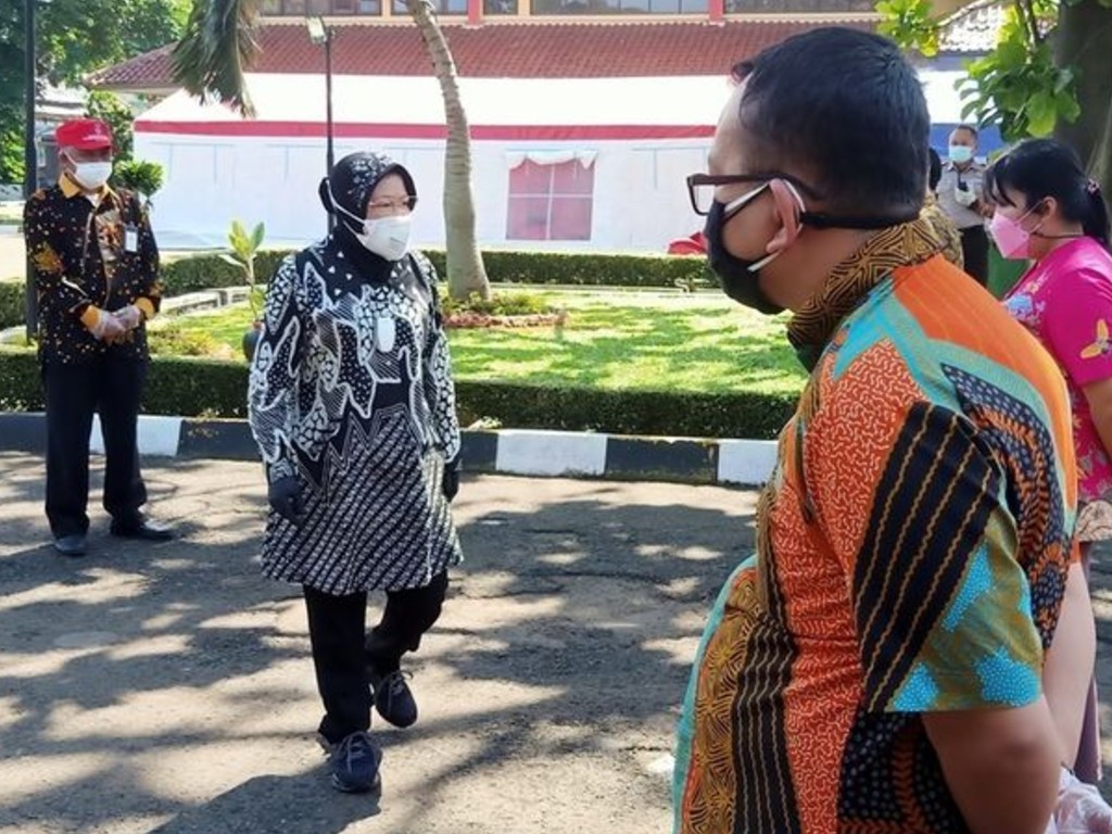 Menteri Sosial Tri Rismaharini