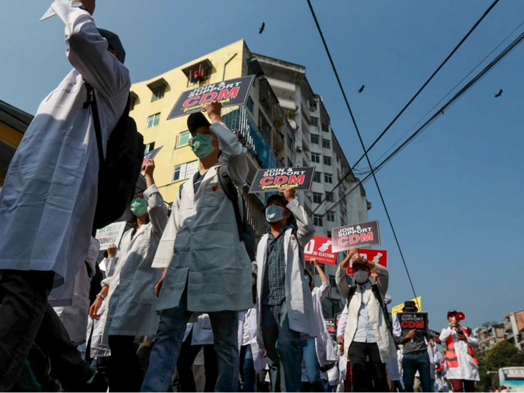 dokter myanmar pawai pembangkangan