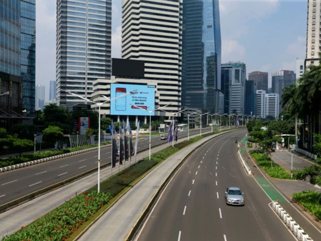 Suasana jalanan di Jakarta saat PPKM darurat