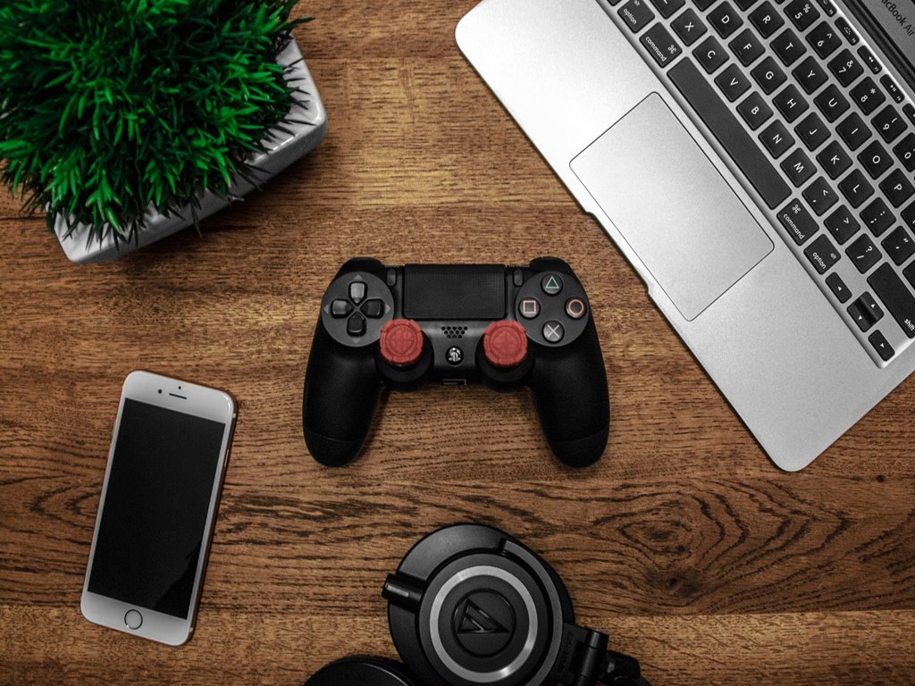 Ilustrasi Ponsel dan Game