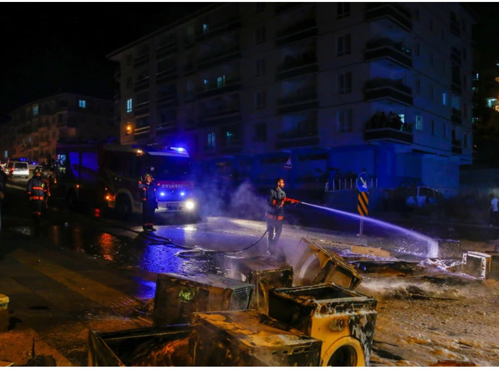 toko terbakar di ankara