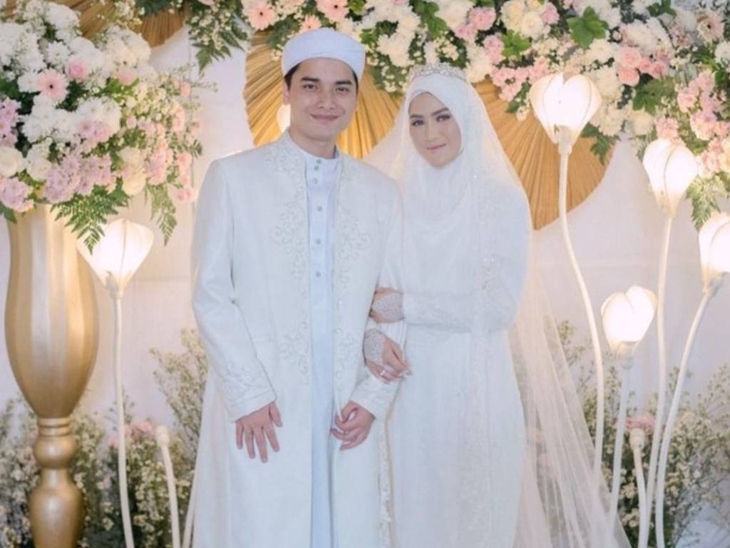 Alvin Faiz dan Henny Rahman