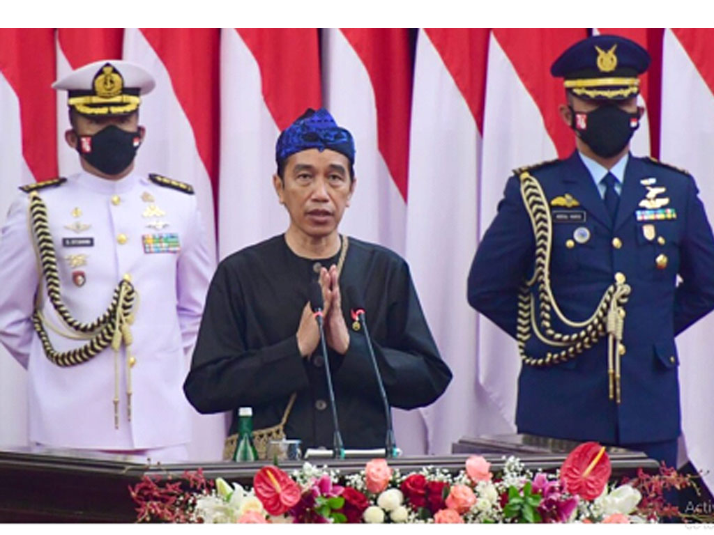 jokowi beri keterangan rapbn 2022