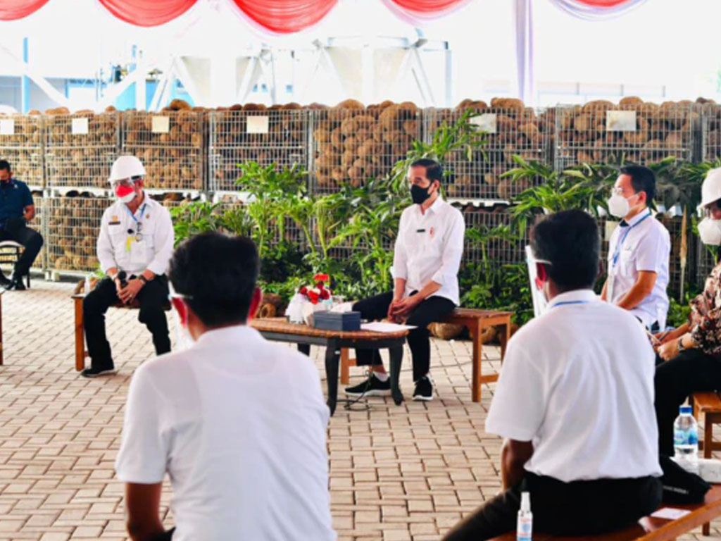 jokowi dialog dng petani porang di madiun