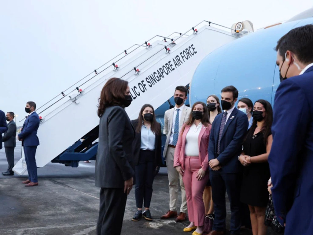 wapres harris di bandara singapura