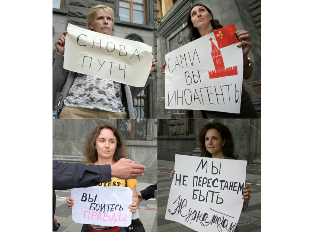Aksi protes jurnalis di Moskow