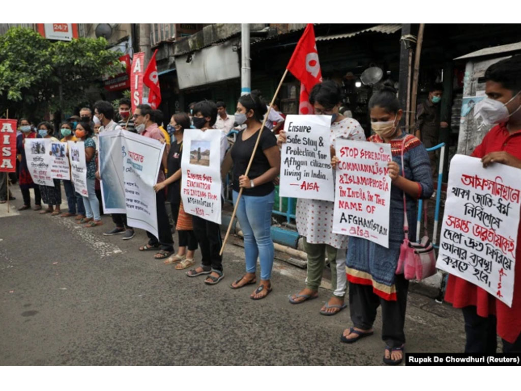 Anggota Asosiasi Pelajar Seluruh India (AISA)