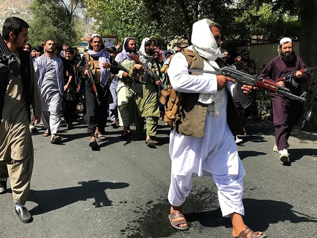 Pasukan taliban bersenjata