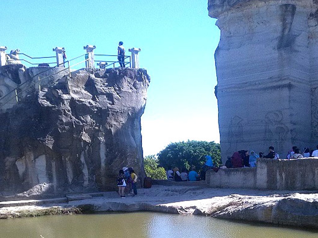 Wisata Taman Tebing Breksi