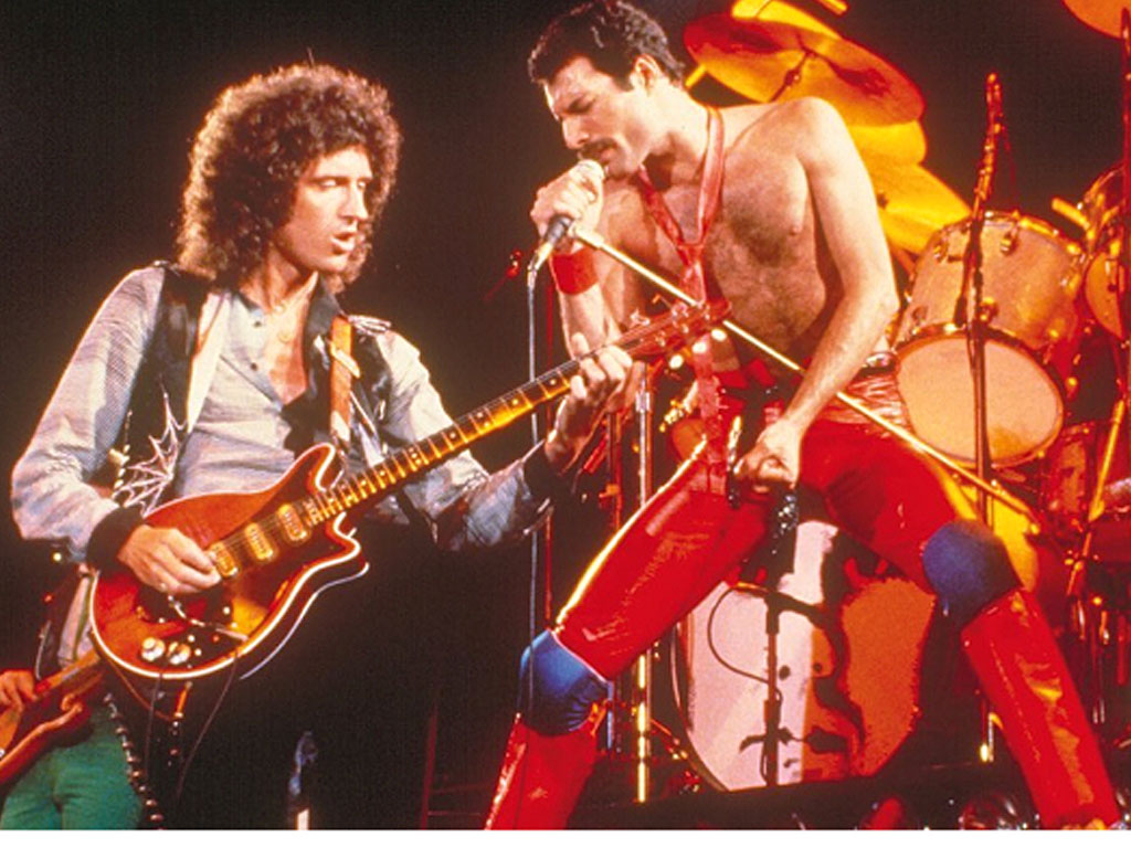 freddy mercury bersama gitaris queen brian may