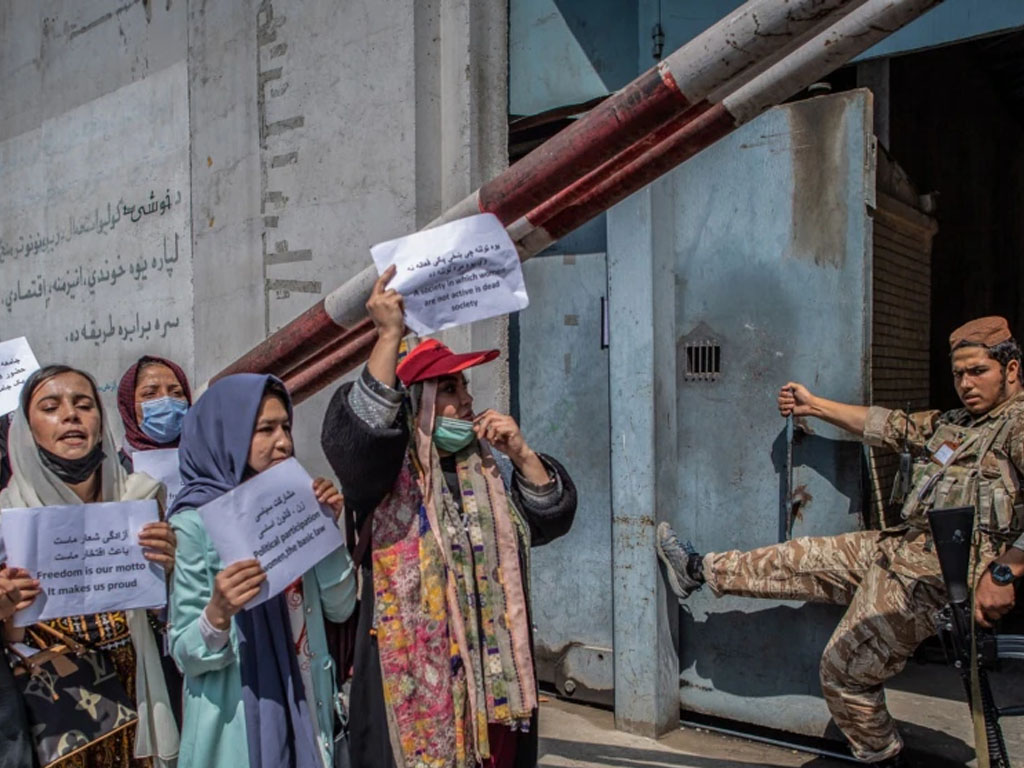 perempuan afghanistan tuntut hak