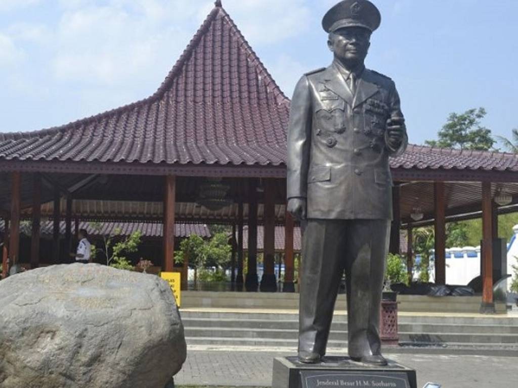 Patung Soeharto