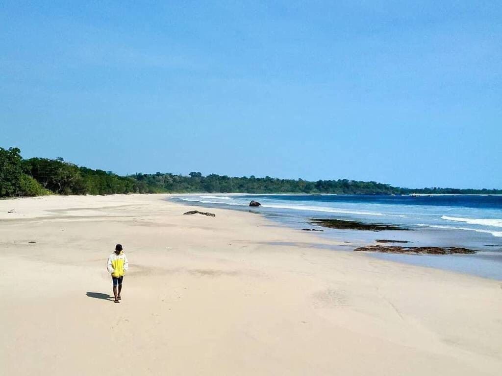 Pantai Ombak Tujuh