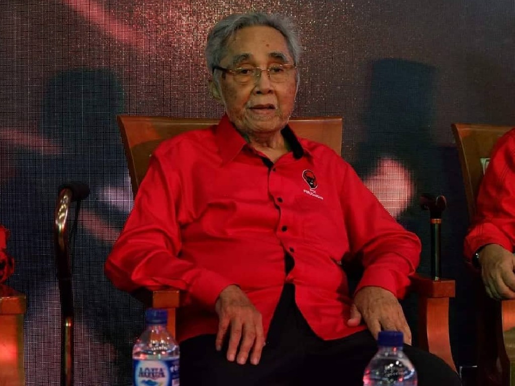 Profil Sabam Sirait Politikus Senior yang Tutup Usia Tagar
