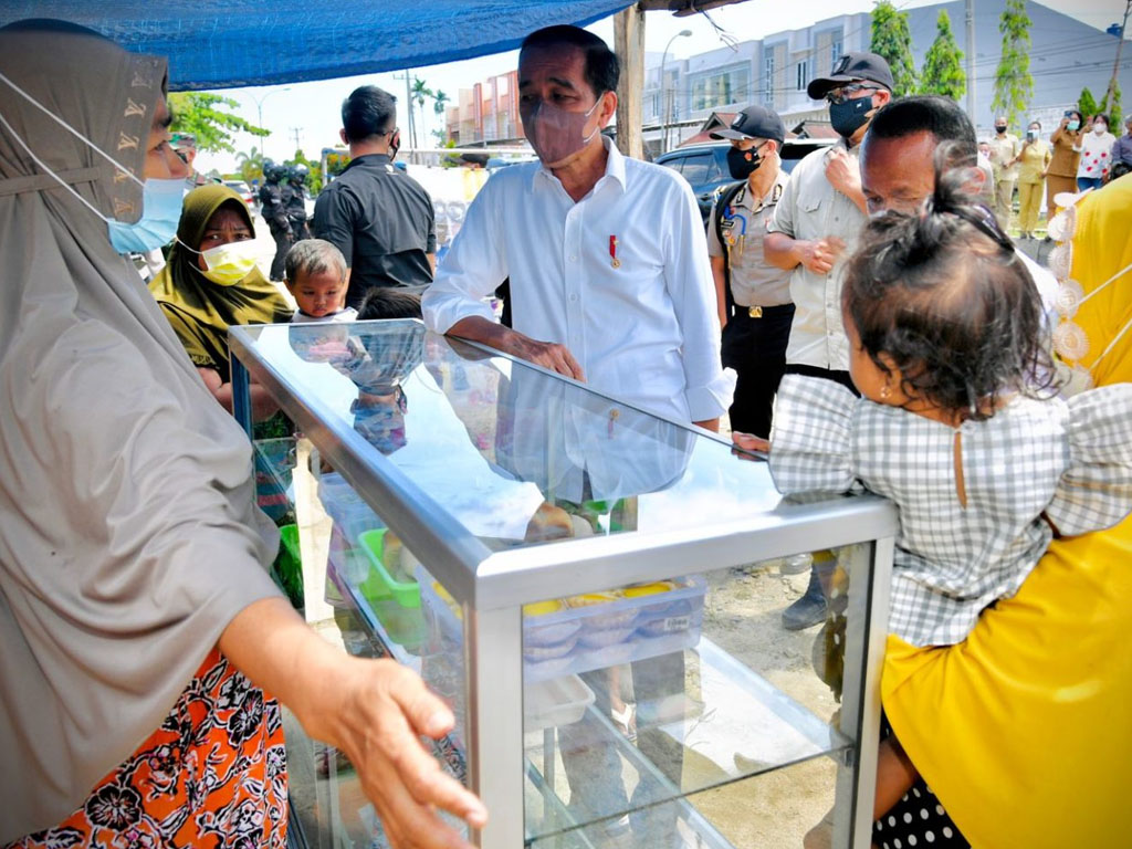 jokowi hampiri jauhari