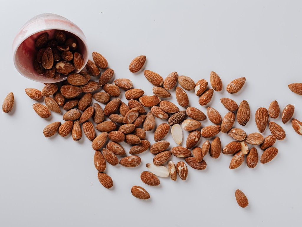 Kacang Almond