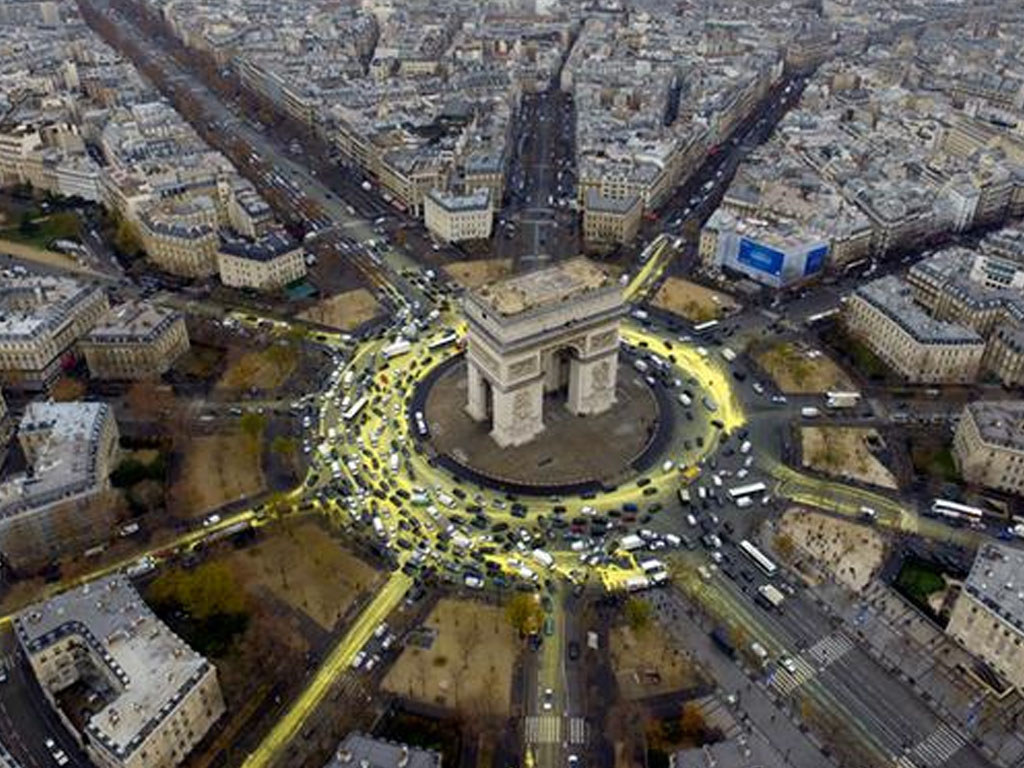 aksi protes lingkungan paris