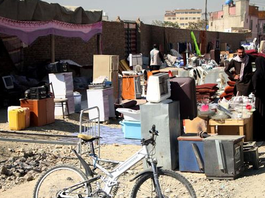 Pasar barang bekas di Kabul Afghanistan