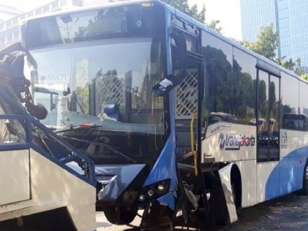 Kecelakaan bus Transjakarta