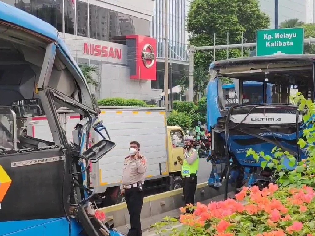 Kecelakaan bus Transjakarta